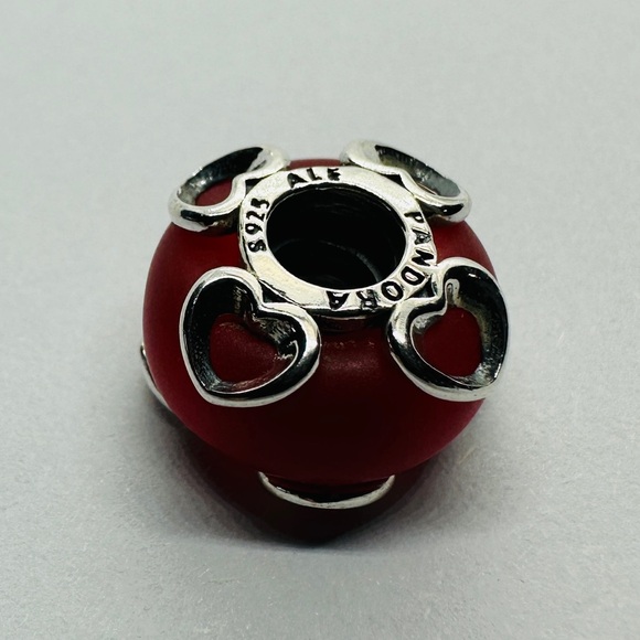 Brand new authentic pandora red frosted murano charm / Pandora bracelet - Picture 9 of 9